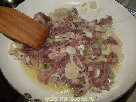 Carne de vită, mâncare pe masă