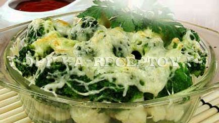 Broccoli și conopidă cu brânză într-un cazan dublu