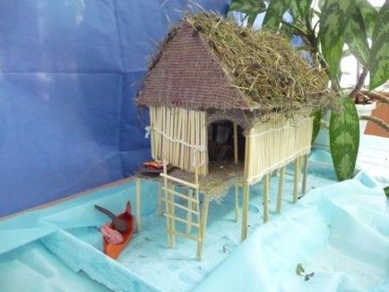 Casa pe coturi (vietnameză)