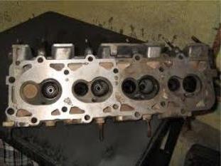 ZIL 130 motor, nagy teljesítményű és megbízható (a motor) ZIL 130 motor, nagy teljesítményű és megbízható