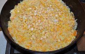 Гарнір з рису з кукурудзою - покроковий фоторецепт