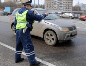 Гибдд зможе штрафувати водіїв - іноземців, політичний клас