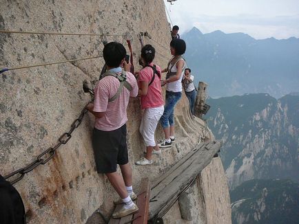 Muntele Huashan - un paradis pentru sporturile extreme