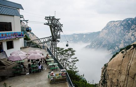 Muntele Huashan - un paradis pentru sporturile extreme