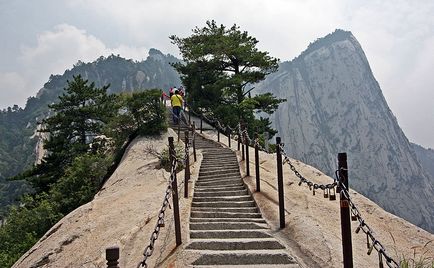 Muntele Huashan - un paradis pentru sporturile extreme