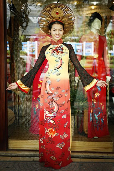 Care este numele costumului feminin tradițional vietnamez