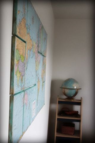 Hogyan akasztani egy világtérképet a belső szokatlan (DIY) (hogyan tegye a világ térképe a belső szokatlan (DIY)) Hogyan Hang egy világtérképet a belső szokatlan (DIY)