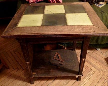 Як реставрувати старий дерев'яний стіл, майстер гвинтик