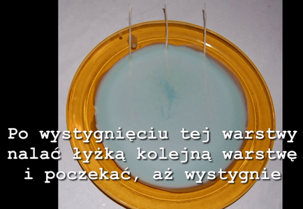 Як зробити круглу плоску свічку з морськими мушлями