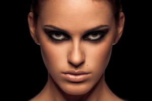 Hogyan lehet az esti make-up stílust, és óvatosan