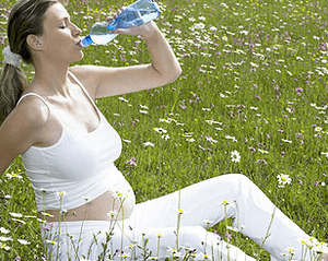 Як вивести воду з організму зайвою швидко для схуднення