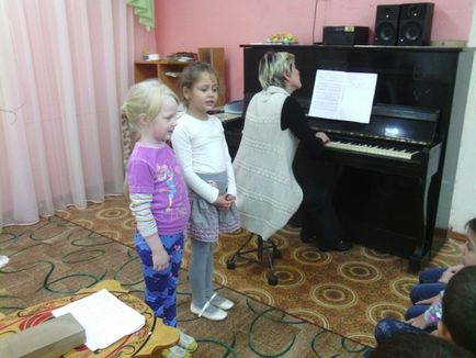 Consultare (grupul de juniori) despre cum să învețe copiii să cânte și să danseze, să descarce gratis,
