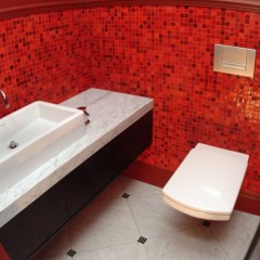 Червоно-біла ванна - стиль і оригінальність