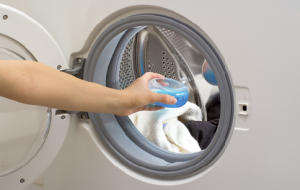 Cel mai bun mijloc de curățare a mașinii de spălat din scară, murdărie