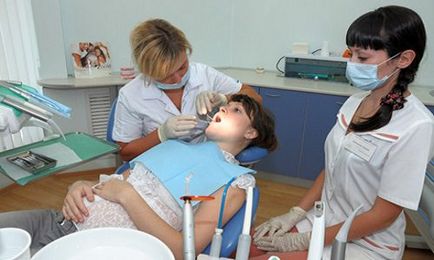 Чи можна вагітним лікувати зуби з анестезією в першому, другому триместрі