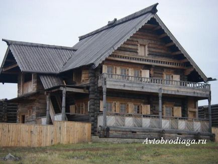 Нижній Сінячіхе - музей заповідник дерев'яного зодчества, автобродяга