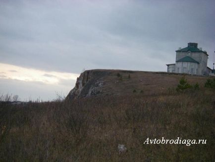 Нижній Сінячіхе - музей заповідник дерев'яного зодчества, автобродяга