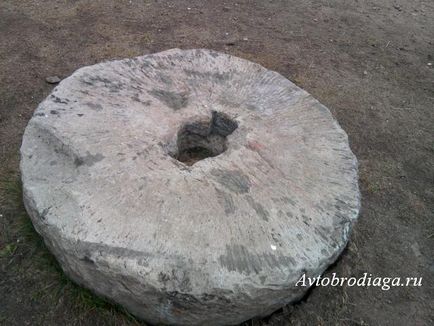 Lower Bindweed - rezervație muzeală de arhitectură din lemn, tramp