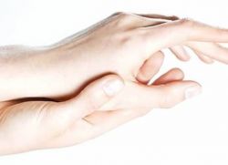 Оніміння пальців рук вночі - причини