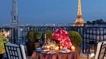 Париж - місто кохання і романтики