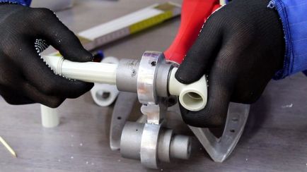 Пайка поліпропіленових труб своїми руками технологія монтажу, застосування праски, відео та фото