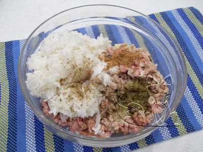Перець фарширований м'ясом і рисом - як смачно приготувати