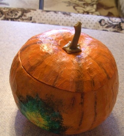 Artizanat din papier mache - dovleac de Halloween cu mâinile tale