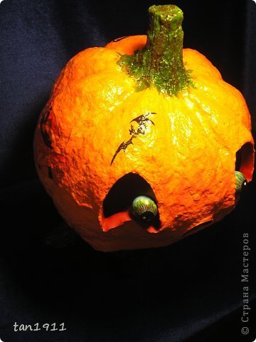 Artizanat din papier mache - dovleac de Halloween cu mâinile tale