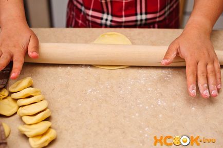 Lépésről lépésre recept fotók sambusy húst tadzsik a sütőben