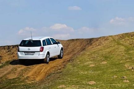 Подолання бездоріжжя на легковому автомобілі