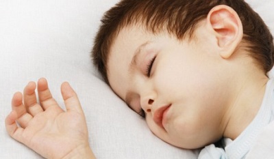 Дитина скрипить зубами уві сні причини, комаровский