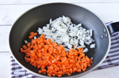 Kukoricás rizzsel - lépésről lépésre recept, hogyan kell főzni fényképpel (recept) Kukoricás rizzsel - lépésről lépésre recept, hogyan kell főzni fotókkal