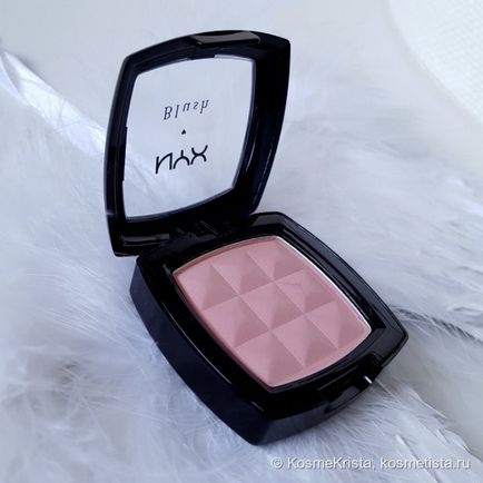 Pink-piersic ... sau piersic încă, nu mai roz) blush nyx pudră fard de obraz în umbră