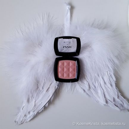 Pink-piersic ... sau piersic încă, nu mai roz) blush nyx pudră fard de obraz în umbră