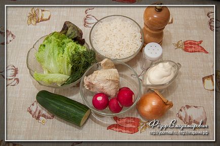 Rice saláta csirkével és zöldségekkel, házi receptek