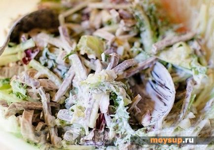 Csirke saláta „rejtély” - lépésről lépésre főzés, fotók