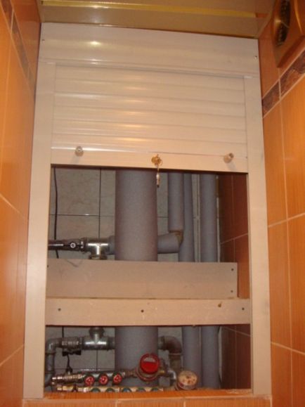 Obloane rulment în toaletă (33 fotografii și video), selecția și instalarea rulourilor pentru instalații sanitare