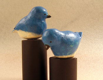 Albastru de păsări - papier mache cu mâinile proprii