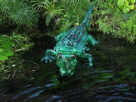 Sculpture műanyag palackok (flakonok) Szobrok műanyag palackok