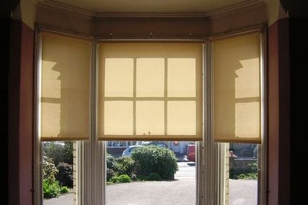 Jaluzele de soare pe ferestre de rulment din plastic, film