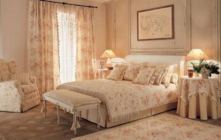 Спальня у французькому стилі - втілення романтики і ніжності