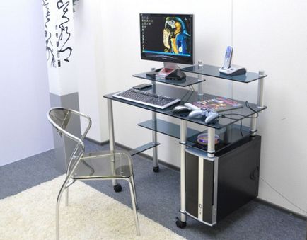 Скляний комп'ютерний стіл моделі і фото