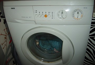Mașină de spălat zanussi repararea mâinile principalelor defecțiuni