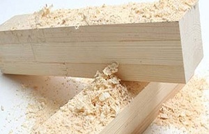 Нарязани на дървен материал свойства естествена влага и недостатъци за съхранение