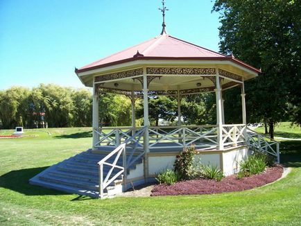 Épitése rotunda - javítás és az építőipar (fa) Épitése rotunda - javítás és az építőipar