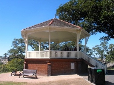 Épitése rotunda - javítás és az építőipar (fa) Épitése rotunda - javítás és az építőipar