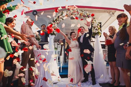 Весілля на теплоході в Москві весело, романтично і незвично