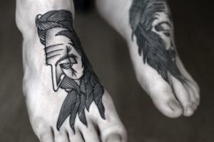 Tatuajele de la poalele ideilor de sex masculin și feminin, înțeles, fotografie, yurturi