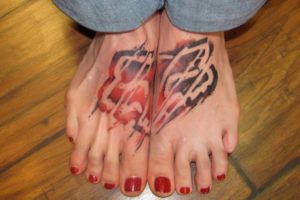 Татуювання на ступні чоловічі і жіночі ідеї, значення, фото, Юрец молодець