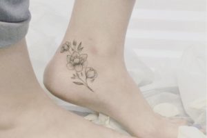 Tetoválás a boka, a lányok és fiúk - az értéke, vázlatok, ötletek, Yurets szívében tölgy